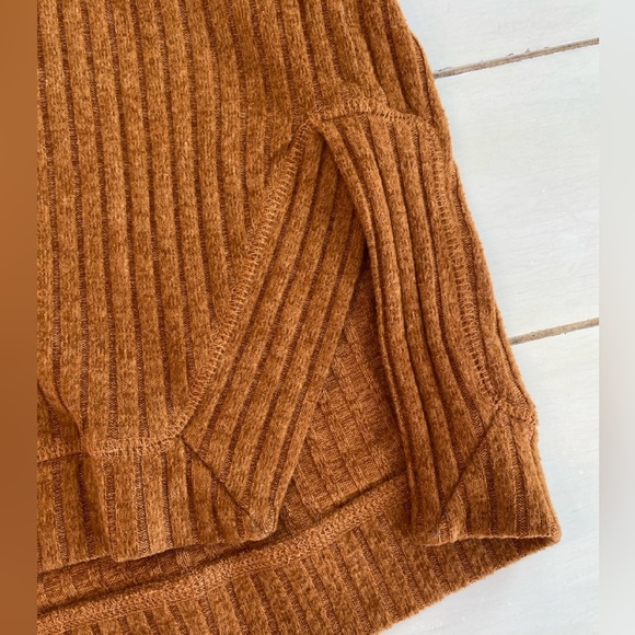 Umgee Ribbed Sweater Tunic Pullover Women’s L Burnt Orange Capsule Quiet Luxury - Picture 7 of 8
